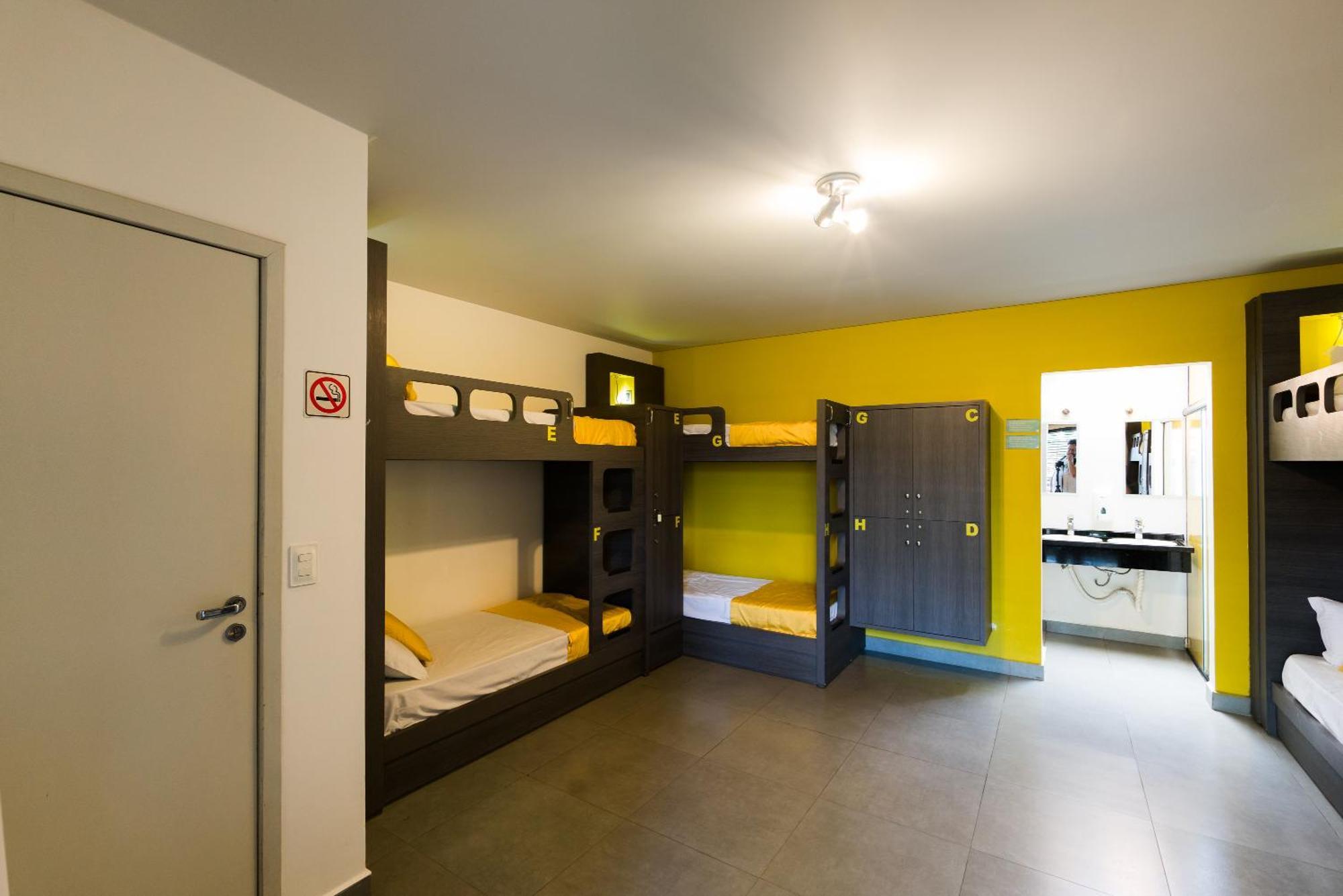 Bed 8-Bed Mixed Dormitory Room